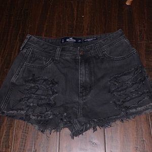HOLLISTER JEAN SHORTS